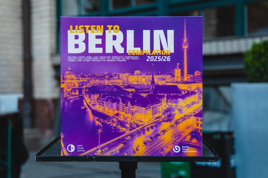 Cover LP LISTEN TO BERLIN © Christoph Mangler